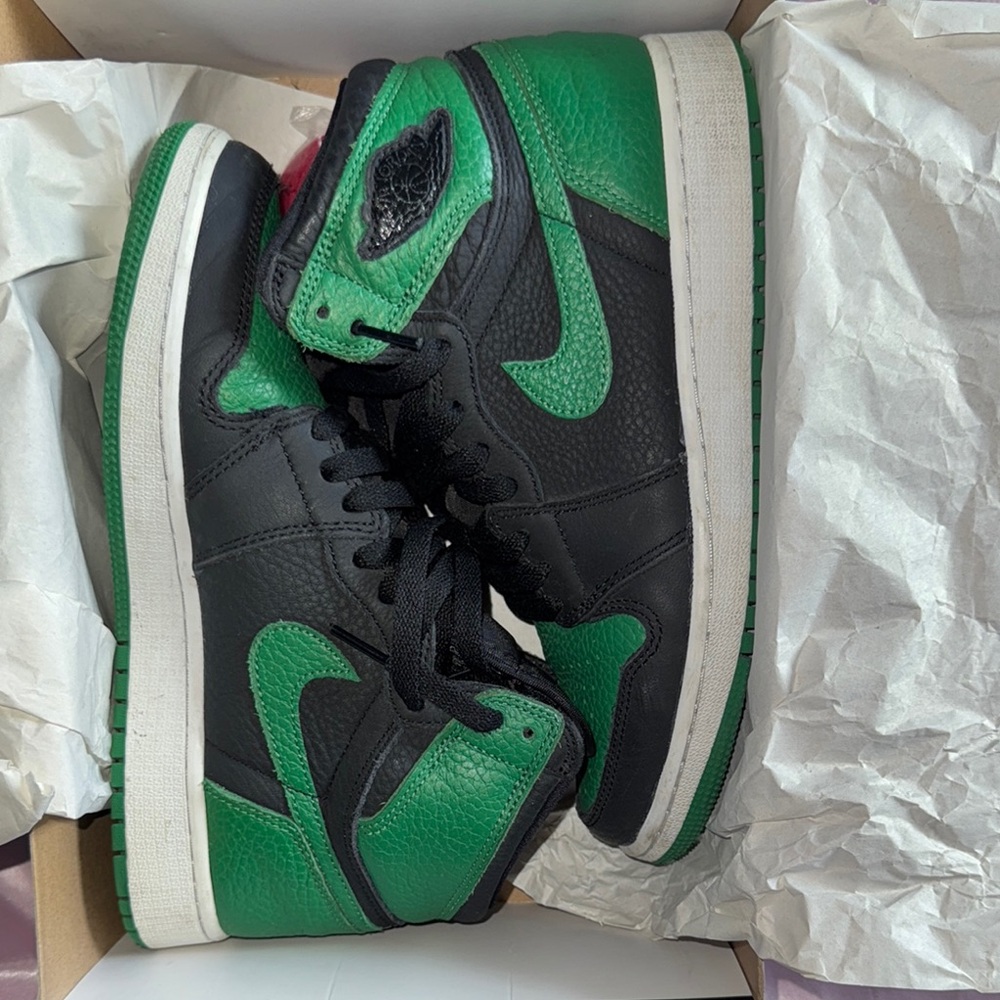 Nike Kids Sneakers - Black and Green